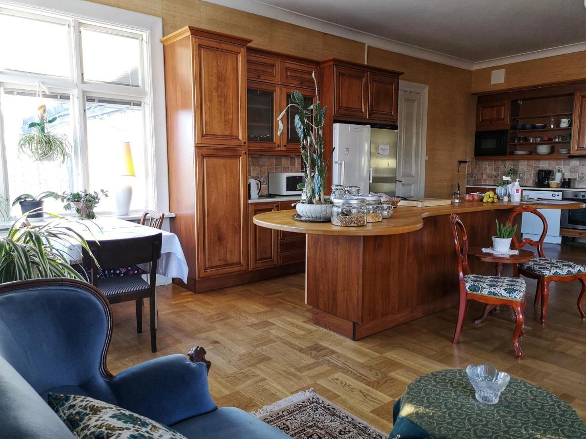 Disponentparken Cafe Och Bed & Breakfast Grangesberg Exterior photo